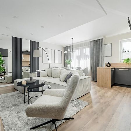 Piekny Apartament Wichrowa - 2 Sypialnie Free Garage Wroclaw By Noclegi Renters Екстериор снимка