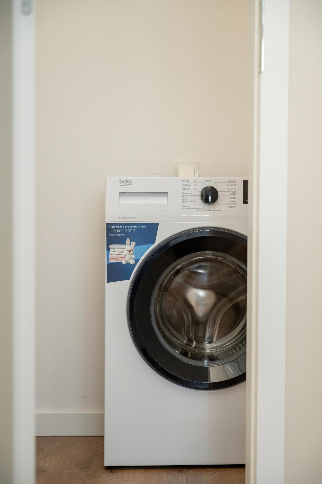 Piekny Apartament Wichrowa - 2 Sypialnie Free Garage Wroclaw By Noclegi Renters Екстериор снимка