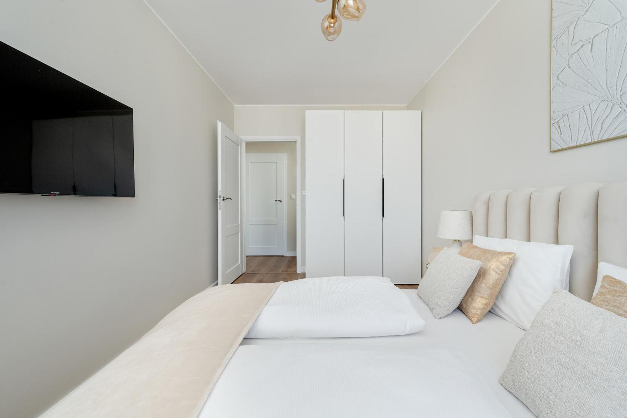 Piekny Apartament Wichrowa - 2 Sypialnie Free Garage Wroclaw By Noclegi Renters Екстериор снимка