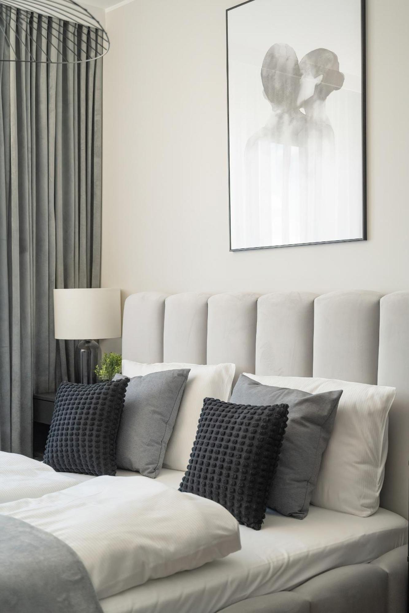 Piekny Apartament Wichrowa - 2 Sypialnie Free Garage Wroclaw By Noclegi Renters Екстериор снимка