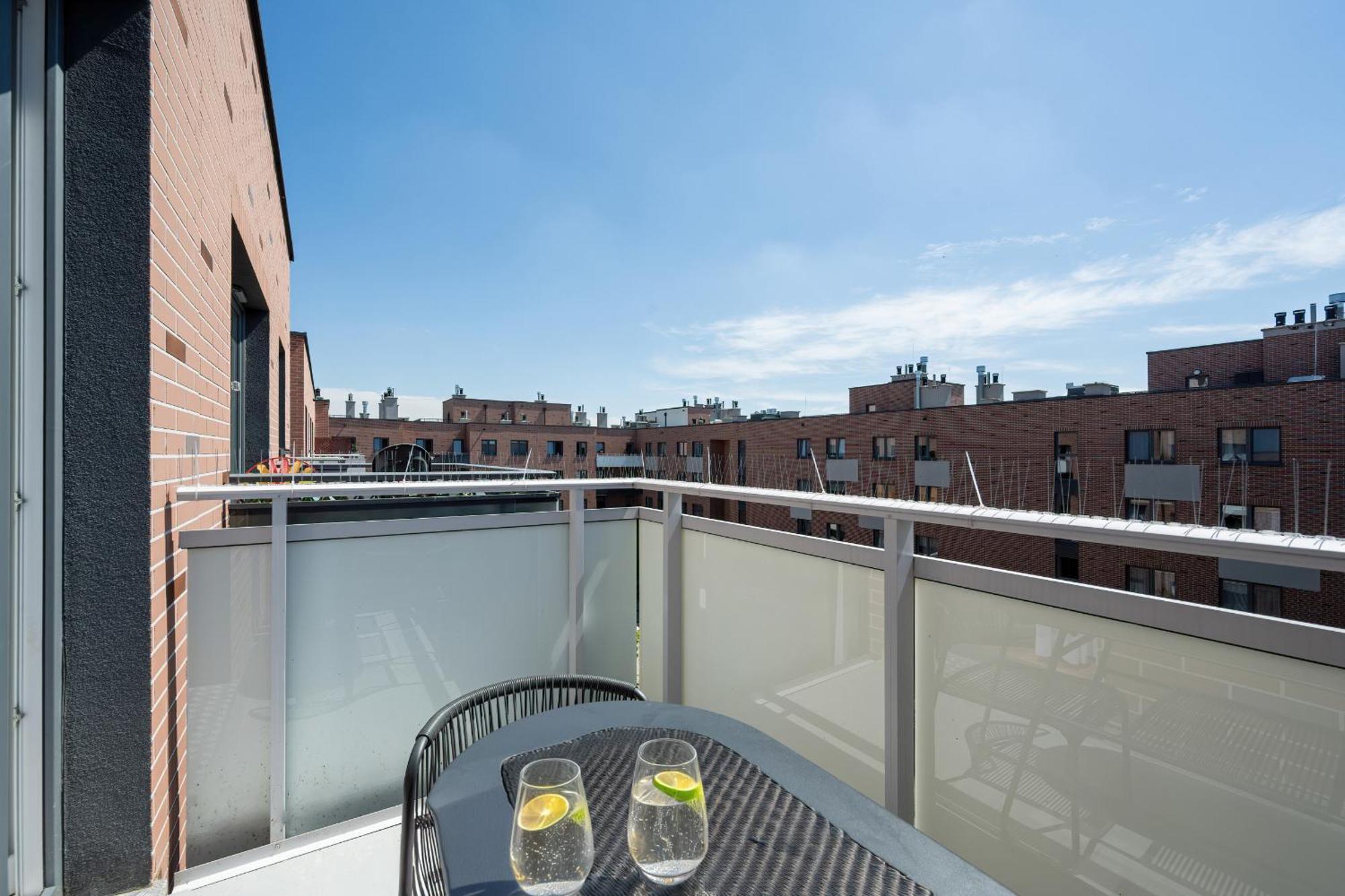 Piekny Apartament Wichrowa - 2 Sypialnie Free Garage Wroclaw By Noclegi Renters Екстериор снимка